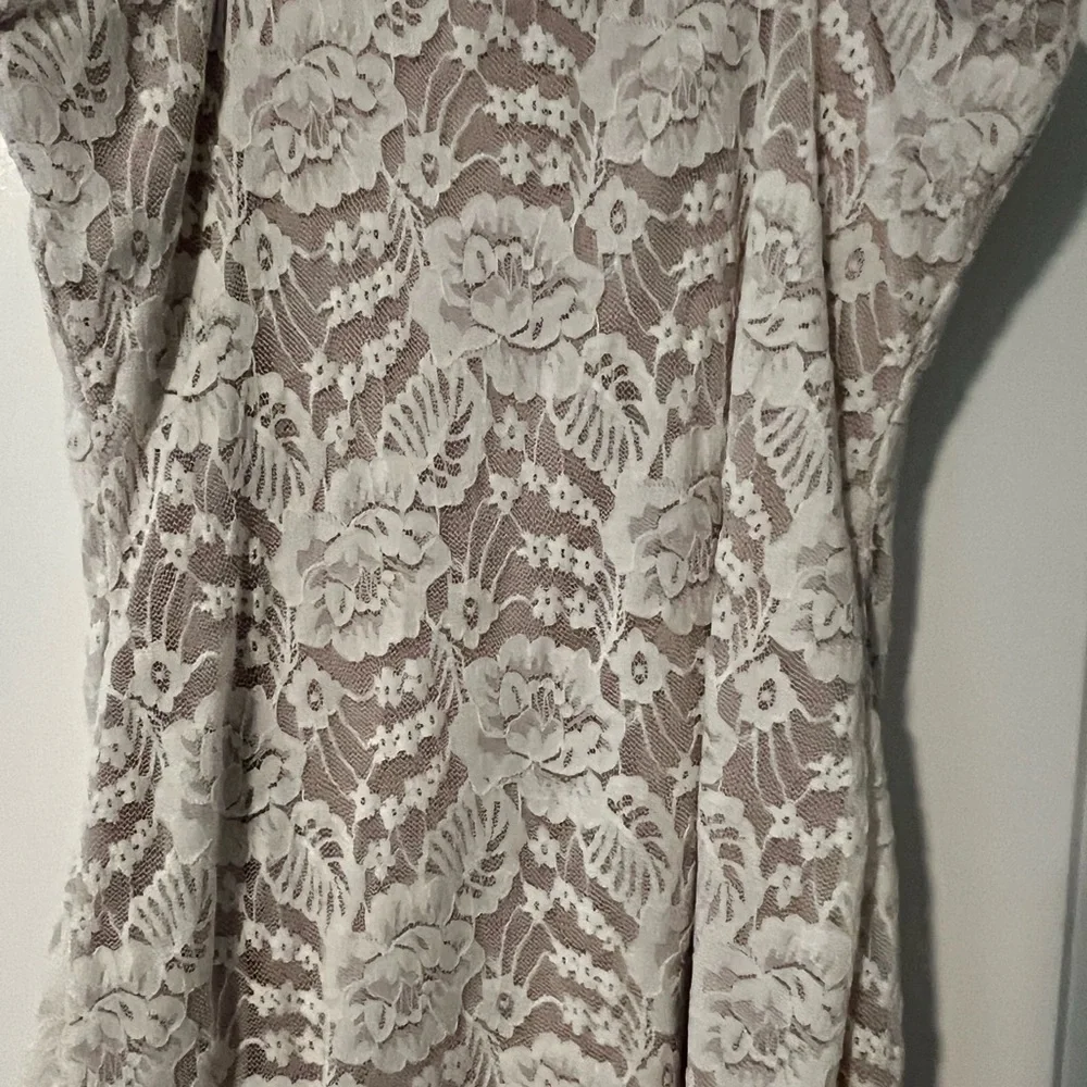 Express Best Loved Lace Tank Ivory Medium